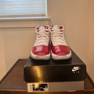 Jordan 11 Cherry size 11. Used